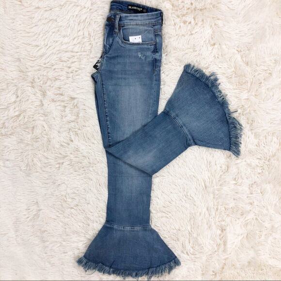 NWT BLANKNYC Ruffle Crop Festival Jean Flared & Wide Leg Denim Cropped Denim  24 - Picture 8 of 15